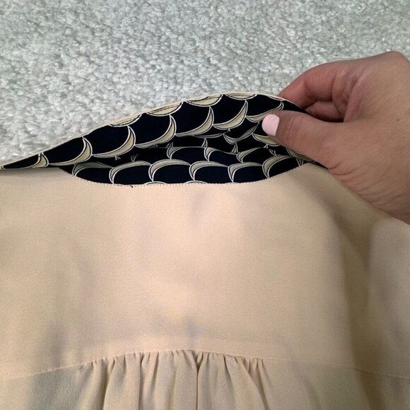 Diane Von Furstenberg Silk Roll Tab Sleeve Blouse Womens 2 - Picture 11 of 12